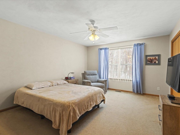 2422 Arnold, ROCKFORD, Illinois 61108, 3 Bedrooms Bedrooms, ,3 BathroomsBathrooms,Condominium,For Sale,Arnold,202507572