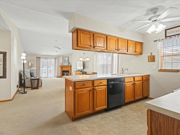 2422 Arnold, ROCKFORD, Illinois 61108, 3 Bedrooms Bedrooms, ,3 BathroomsBathrooms,Condominium,For Sale,Arnold,202507572