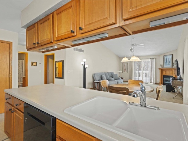 2422 Arnold, ROCKFORD, Illinois 61108, 3 Bedrooms Bedrooms, ,3 BathroomsBathrooms,Condominium,For Sale,Arnold,202507572