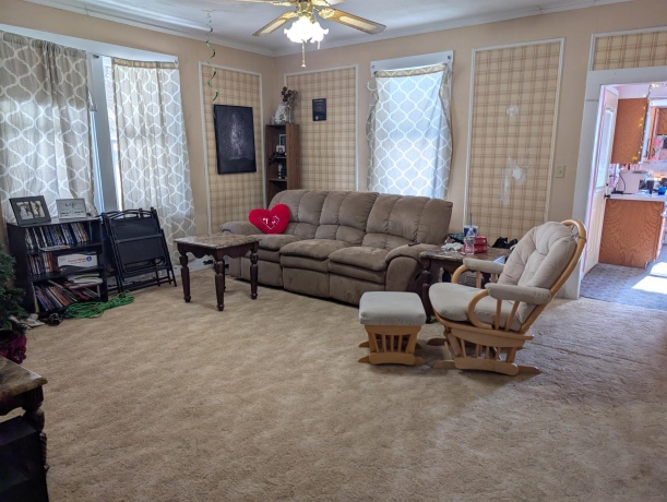 717 Pleasant, FREEPORT, Illinois 61032, ,2 Units,For Sale,Pleasant,202507570