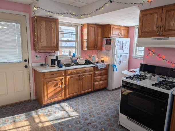 717 Pleasant, FREEPORT, Illinois 61032, ,2 Units,For Sale,Pleasant,202507570