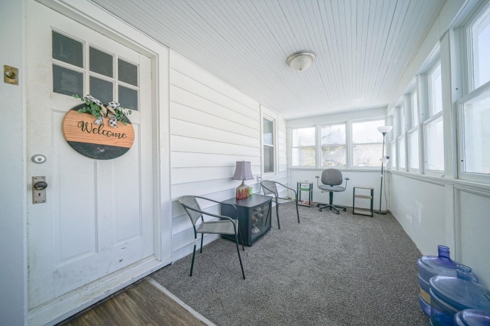 409 Lincoln, MOUNT MORRIS, Illinois 61054, 2 Bedrooms Bedrooms, ,1 BathroomBathrooms,House,For Sale,Lincoln,202507575