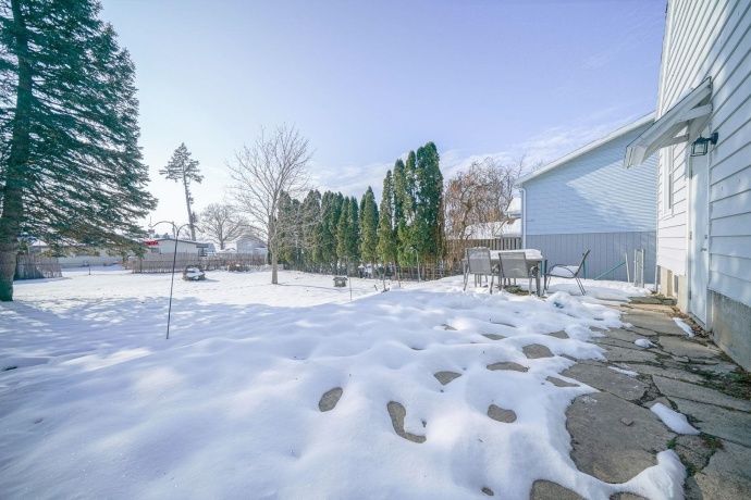 409 Lincoln, MOUNT MORRIS, Illinois 61054, 2 Bedrooms Bedrooms, ,1 BathroomBathrooms,House,For Sale,Lincoln,202507575