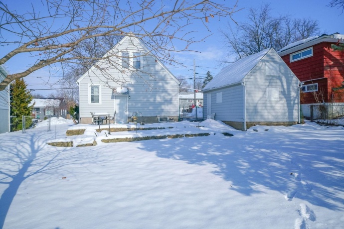 409 Lincoln, MOUNT MORRIS, Illinois 61054, 2 Bedrooms Bedrooms, ,1 BathroomBathrooms,House,For Sale,Lincoln,202507575