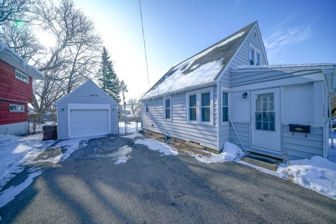 409 Lincoln, MOUNT MORRIS, Illinois 61054, 2 Bedrooms Bedrooms, ,1 BathroomBathrooms,House,For Sale,Lincoln,202507575