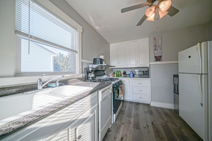 409 Lincoln, MOUNT MORRIS, Illinois 61054, 2 Bedrooms Bedrooms, ,1 BathroomBathrooms,House,For Sale,Lincoln,202507575