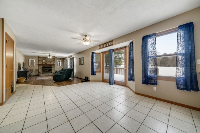 5304 Hubbard, BYRON, Illinois 61010, 4 Bedrooms Bedrooms, ,2 BathroomsBathrooms,House,For Sale,Hubbard,202507579