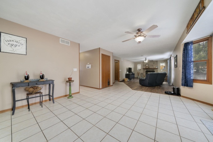 5304 Hubbard, BYRON, Illinois 61010, 4 Bedrooms Bedrooms, ,2 BathroomsBathrooms,House,For Sale,Hubbard,202507579