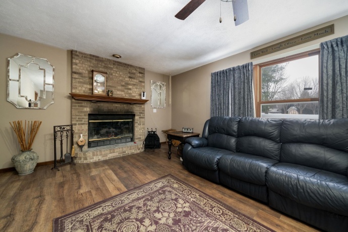 5304 Hubbard, BYRON, Illinois 61010, 4 Bedrooms Bedrooms, ,2 BathroomsBathrooms,House,For Sale,Hubbard,202507579