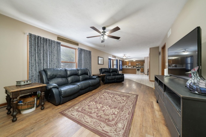 5304 Hubbard, BYRON, Illinois 61010, 4 Bedrooms Bedrooms, ,2 BathroomsBathrooms,House,For Sale,Hubbard,202507579