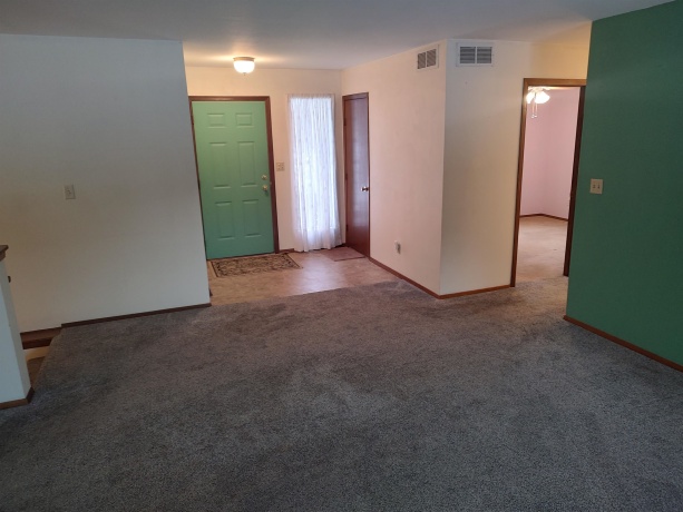 1128 Royal Aberdeen, ROCKFORD, Illinois 61103, 3 Bedrooms Bedrooms, ,2 BathroomsBathrooms,House,For Sale,Royal Aberdeen,202507581