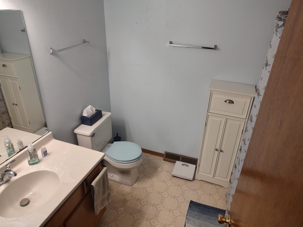 1128 Royal Aberdeen, ROCKFORD, Illinois 61103, 3 Bedrooms Bedrooms, ,2 BathroomsBathrooms,House,For Sale,Royal Aberdeen,202507581