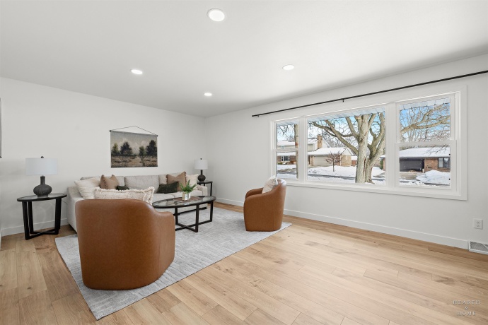 3508 FLEETWOOD, ROCKFORD, Illinois 61101, 3 Bedrooms Bedrooms, ,2 BathroomsBathrooms,House,For Sale,FLEETWOOD,202507582