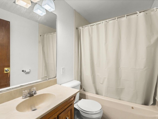 4381 Safford, ROCKFORD, Illinois 61101, 2 Bedrooms Bedrooms, ,1 BathroomBathrooms,House,For Sale,Safford,202507590