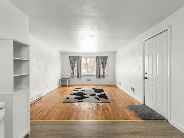 4381 Safford, ROCKFORD, Illinois 61101, 2 Bedrooms Bedrooms, ,1 BathroomBathrooms,House,For Sale,Safford,202507590