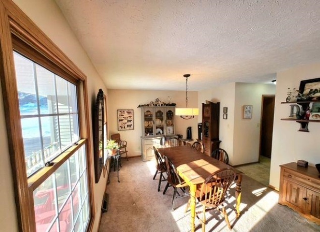 211 Cliffside, ROCKTON, Illinois 61072, 4 Bedrooms Bedrooms, ,2 BathroomsBathrooms,House,For Sale,Cliffside,202507591