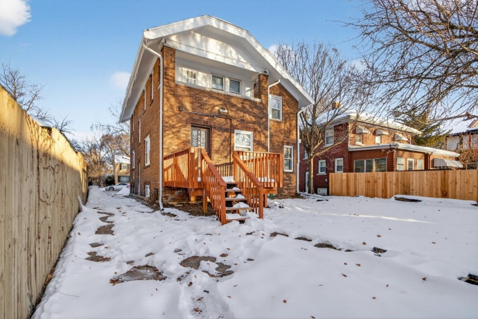 324 Paris, ROCKFORD, Illinois 61107, 4 Bedrooms Bedrooms, ,1 BathroomBathrooms,House,For Sale,Paris,202507592