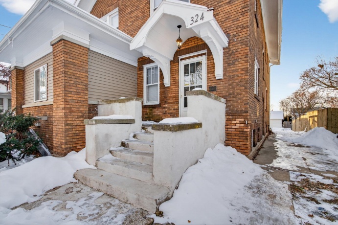 324 Paris, ROCKFORD, Illinois 61107, 4 Bedrooms Bedrooms, ,1 BathroomBathrooms,House,For Sale,Paris,202507592