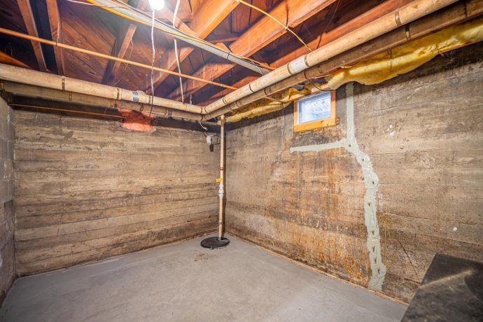 2127 Jackson, ROCKFORD, Illinois 61107, 3 Bedrooms Bedrooms, ,1 BathroomBathrooms,House,For Sale,Jackson,202507593