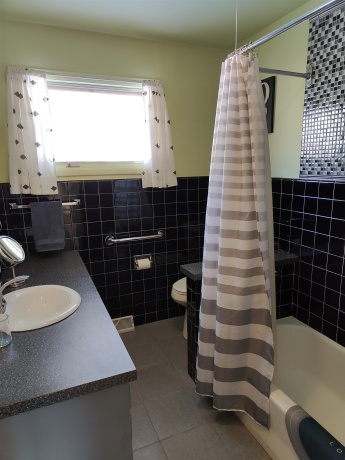 1424 American, FREEPORT, Illinois 61032, 2 Bedrooms Bedrooms, ,2 BathroomsBathrooms,House,For Sale,American,202507594