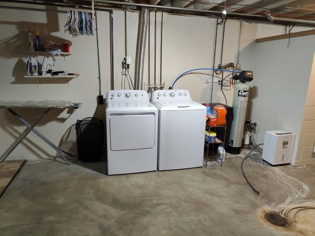 1424 American, FREEPORT, Illinois 61032, 2 Bedrooms Bedrooms, ,2 BathroomsBathrooms,House,For Sale,American,202507594