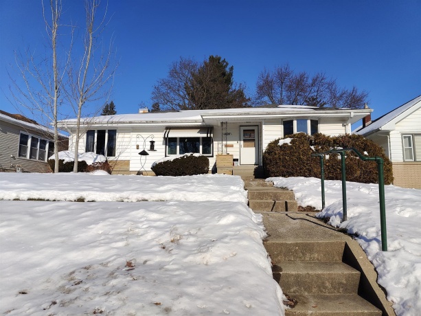 1424 American, FREEPORT, Illinois 61032, 2 Bedrooms Bedrooms, ,2 BathroomsBathrooms,House,For Sale,American,202507594