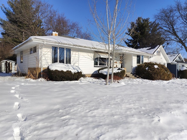 1424 American, FREEPORT, Illinois 61032, 2 Bedrooms Bedrooms, ,2 BathroomsBathrooms,House,For Sale,American,202507594