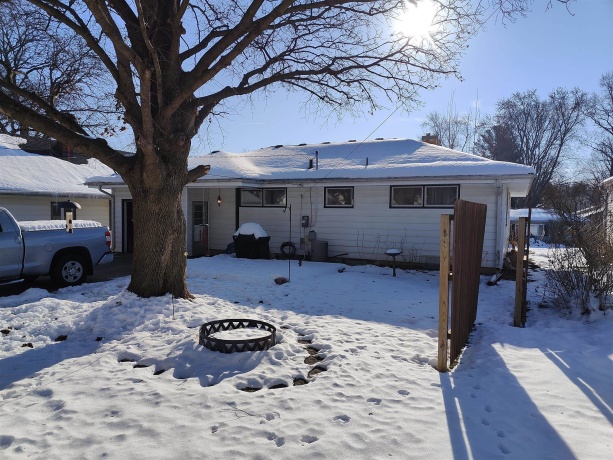 1424 American, FREEPORT, Illinois 61032, 2 Bedrooms Bedrooms, ,2 BathroomsBathrooms,House,For Sale,American,202507594