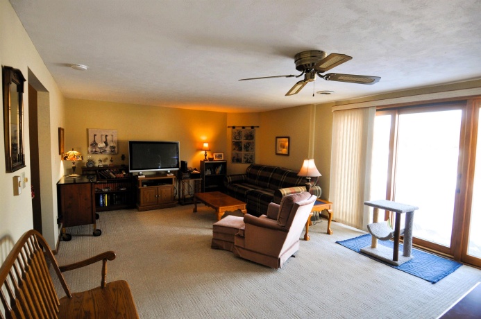 6430 OLD HUNTERS RUN, ROCKFORD, Illinois 61114, 2 Bedrooms Bedrooms, ,3 BathroomsBathrooms,Condominium,For Sale,OLD HUNTERS RUN,202507596