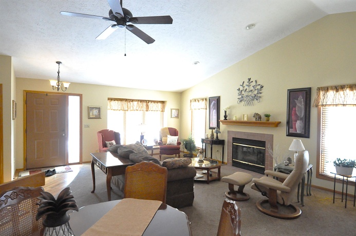 6430 OLD HUNTERS RUN, ROCKFORD, Illinois 61114, 2 Bedrooms Bedrooms, ,3 BathroomsBathrooms,Condominium,For Sale,OLD HUNTERS RUN,202507596