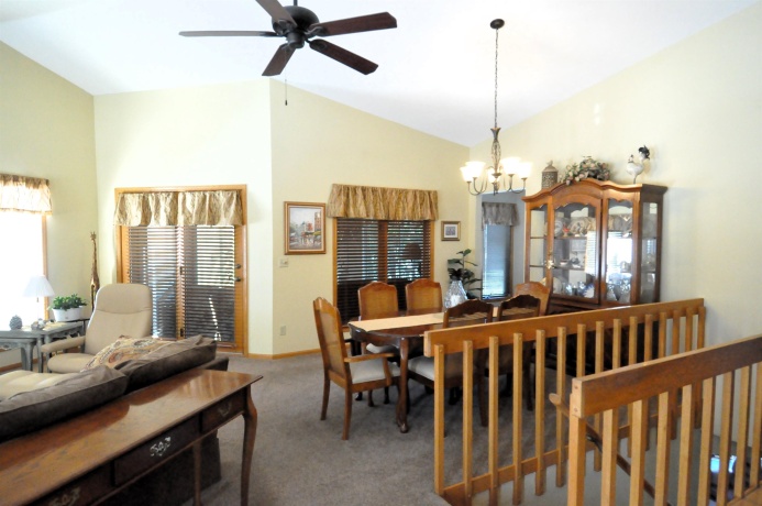 6430 OLD HUNTERS RUN, ROCKFORD, Illinois 61114, 2 Bedrooms Bedrooms, ,3 BathroomsBathrooms,Condominium,For Sale,OLD HUNTERS RUN,202507596