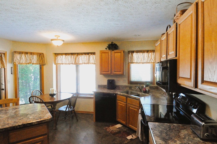 6430 OLD HUNTERS RUN, ROCKFORD, Illinois 61114, 2 Bedrooms Bedrooms, ,3 BathroomsBathrooms,Condominium,For Sale,OLD HUNTERS RUN,202507596