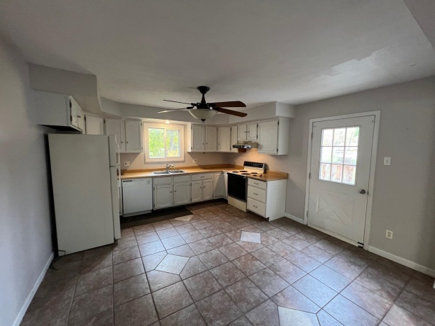 3906 Abbotsford, ROCKFORD, Illinois 61107, 2 Bedrooms Bedrooms, ,2 BathroomsBathrooms,House,For Sale,Abbotsford,202507009