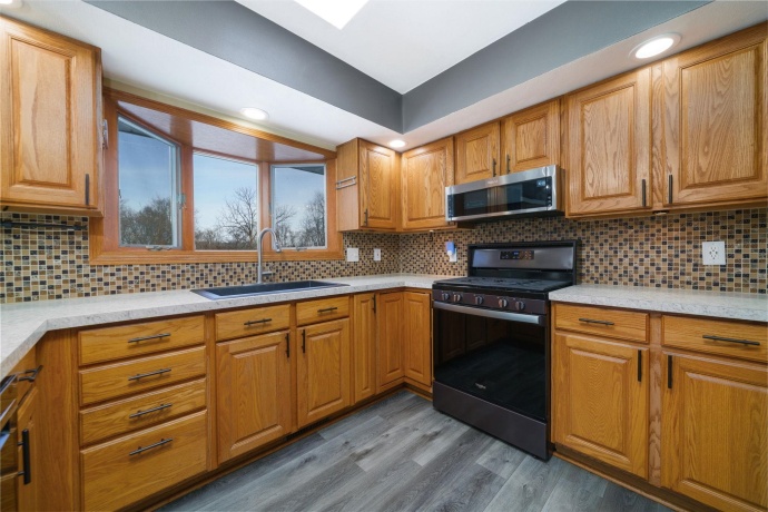 1584 Fairview, FREEPORT, Illinois 61032, 4 Bedrooms Bedrooms, ,2 BathroomsBathrooms,House,For Sale,Fairview,202507597