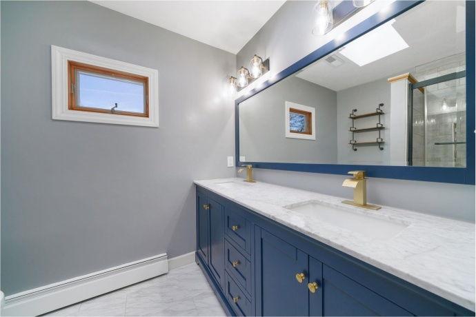 1584 Fairview, FREEPORT, Illinois 61032, 4 Bedrooms Bedrooms, ,2 BathroomsBathrooms,House,For Sale,Fairview,202507597