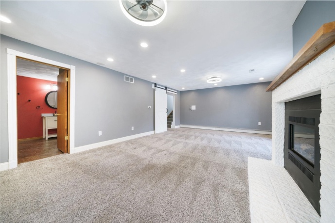 1584 Fairview, FREEPORT, Illinois 61032, 4 Bedrooms Bedrooms, ,2 BathroomsBathrooms,House,For Sale,Fairview,202507597