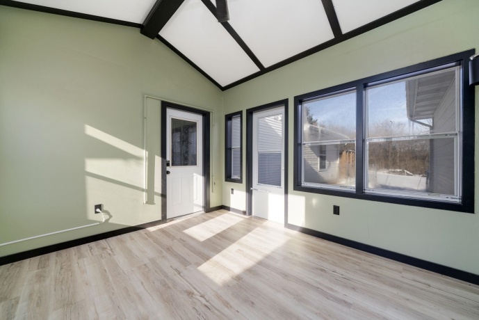 1584 Fairview, FREEPORT, Illinois 61032, 4 Bedrooms Bedrooms, ,2 BathroomsBathrooms,House,For Sale,Fairview,202507597