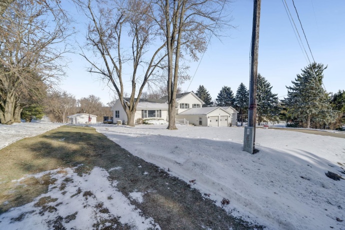 1584 Fairview, FREEPORT, Illinois 61032, 4 Bedrooms Bedrooms, ,2 BathroomsBathrooms,House,For Sale,Fairview,202507597