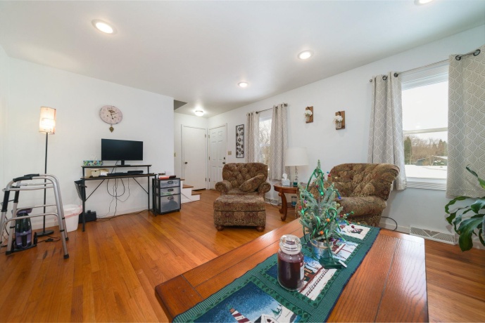 5393 Lakecrest, CALEDONIA, Illinois 61011, 5 Bedrooms Bedrooms, ,2 BathroomsBathrooms,House,For Sale,Lakecrest,202507598