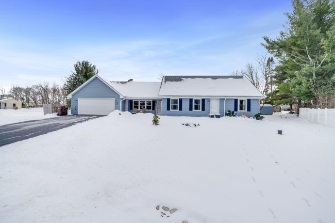 5393 Lakecrest, CALEDONIA, Illinois 61011, 5 Bedrooms Bedrooms, ,2 BathroomsBathrooms,House,For Sale,Lakecrest,202507598