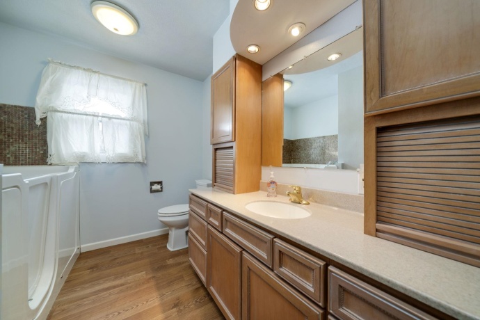 5393 Lakecrest, CALEDONIA, Illinois 61011, 5 Bedrooms Bedrooms, ,2 BathroomsBathrooms,House,For Sale,Lakecrest,202507598