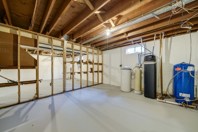 5393 Lakecrest, CALEDONIA, Illinois 61011, 5 Bedrooms Bedrooms, ,2 BathroomsBathrooms,House,For Sale,Lakecrest,202507598