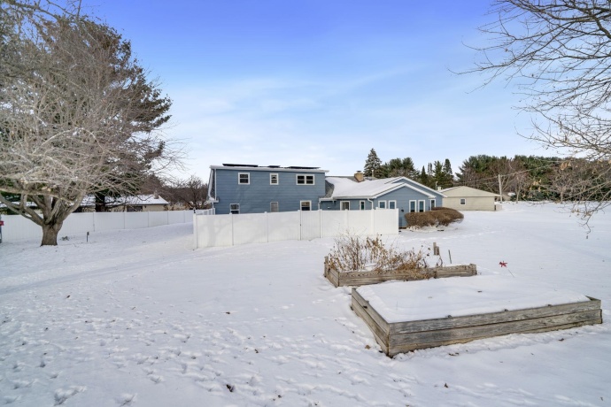 5393 Lakecrest, CALEDONIA, Illinois 61011, 5 Bedrooms Bedrooms, ,2 BathroomsBathrooms,House,For Sale,Lakecrest,202507598