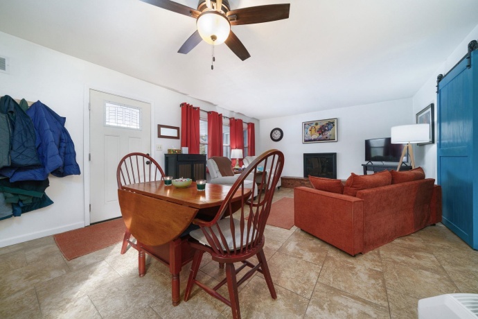 5393 Lakecrest, CALEDONIA, Illinois 61011, 5 Bedrooms Bedrooms, ,2 BathroomsBathrooms,House,For Sale,Lakecrest,202507598