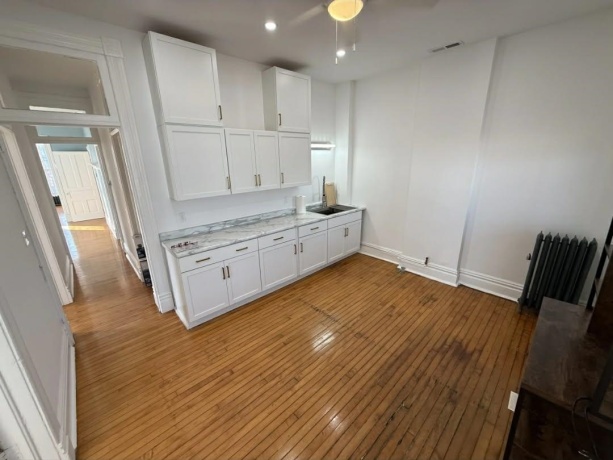 512A Market, ROCKFORD, Illinois 61107, ,3 - 4 Units,For Sale,Market,202507602