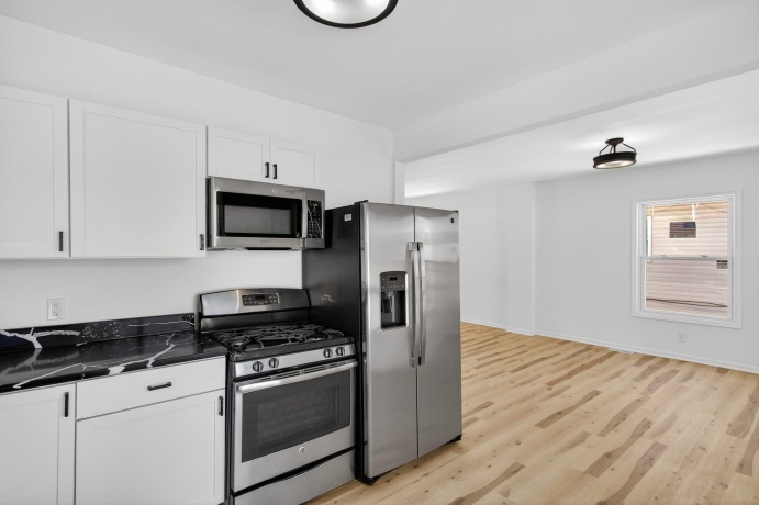 1111 Loomis, ROCKFORD, Illinois 61102, 4 Bedrooms Bedrooms, ,1 BathroomBathrooms,House,For Sale,Loomis,202507608