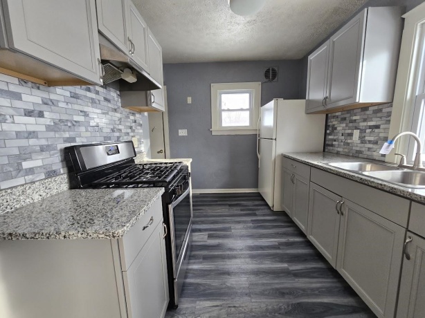 2103 Court, ROCKFORD, Illinois 61103, 3 Bedrooms Bedrooms, ,1 BathroomBathrooms,House,For Sale,Court,202507617