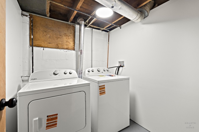 1016 B, ROCKFORD, Illinois 61107, 3 Bedrooms Bedrooms, ,1 BathroomBathrooms,House,For Sale,B,202507411