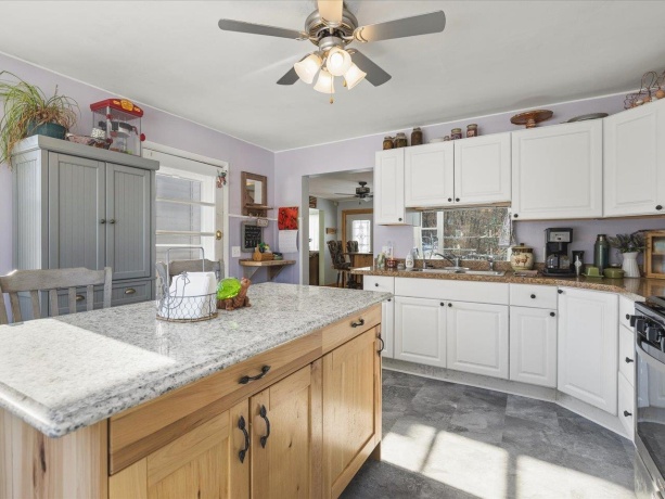 13005 Mitchell, DURAND, Illinois 61024, 2 Bedrooms Bedrooms, ,1 BathroomBathrooms,House,For Sale,Mitchell,202507626