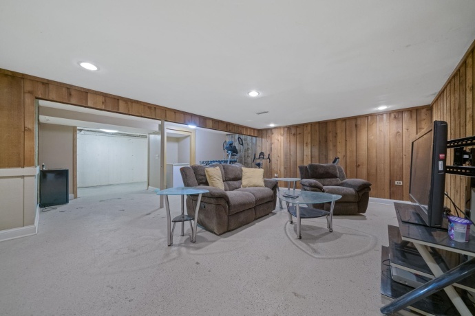 36W390 Winding, WEST DUNDEE, Illinois 60118, 3 Bedrooms Bedrooms, ,2 BathroomsBathrooms,House,For Sale,Winding,202507630